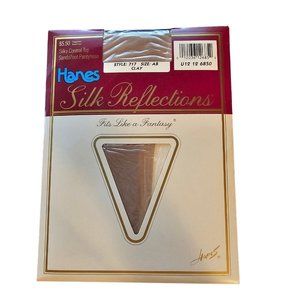 Hanes Silk Reflections Silky Control Top Pantyhose AB Style 717 Clay New VTG